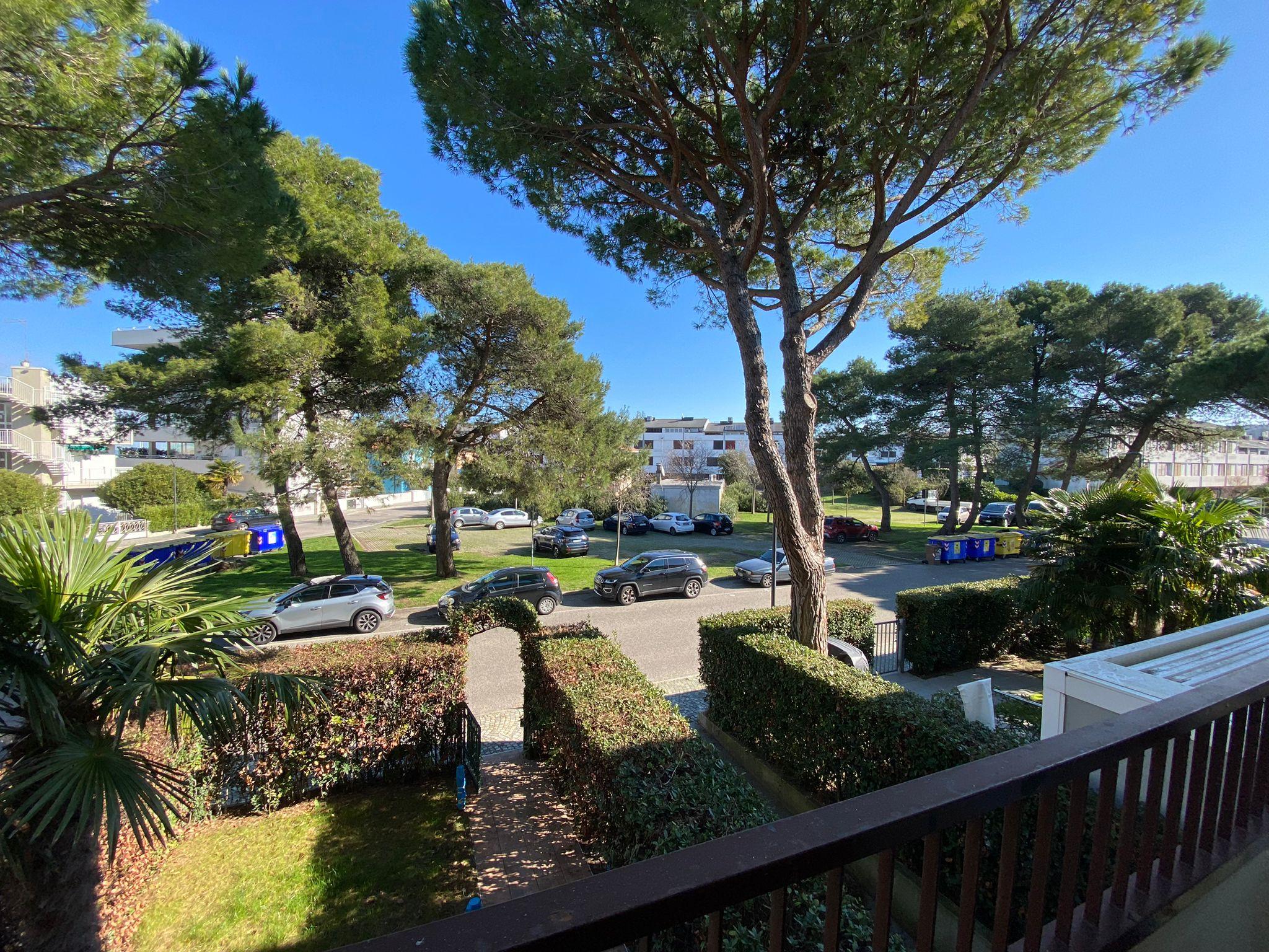 LUMINOSO TRILOCALE – DARSENA PUNTA FARO – San Marco Real Estate